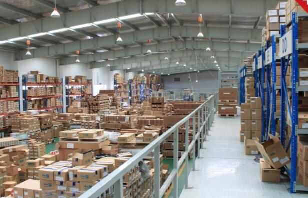 仓库出租1__海洋之神8590仓储首选品牌