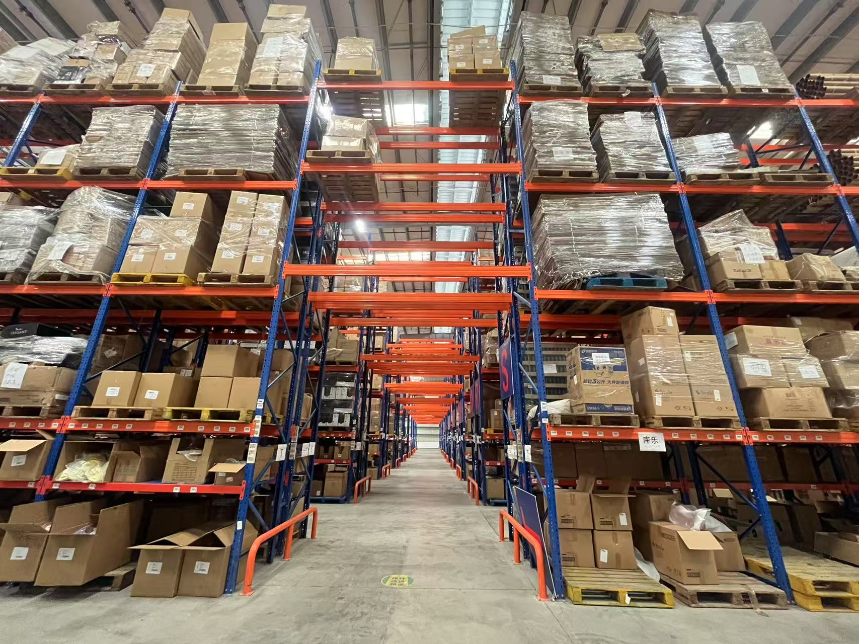 云仓仓储托管定造化增值服务，，，，，，，，买通仓配全链路最后一公里