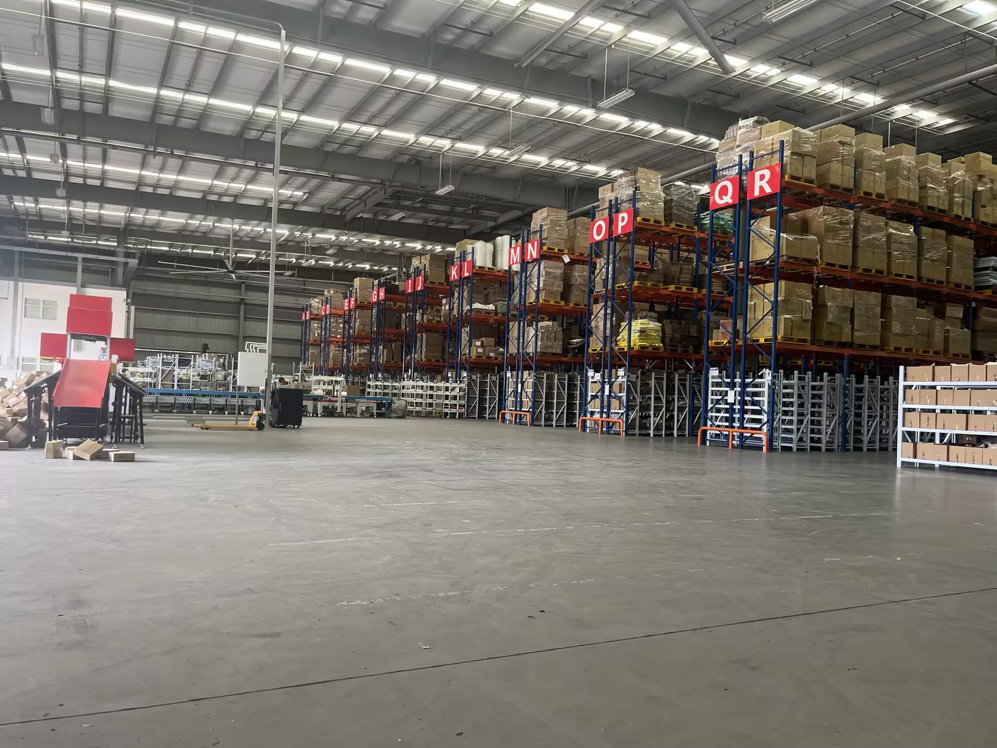 云仓托管智能治理，，，，，让数码电子一件代发更高效有序